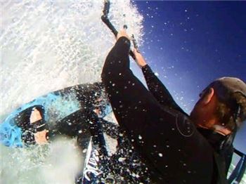 Filming kitesurfing over your shoulder with a GoPro HD